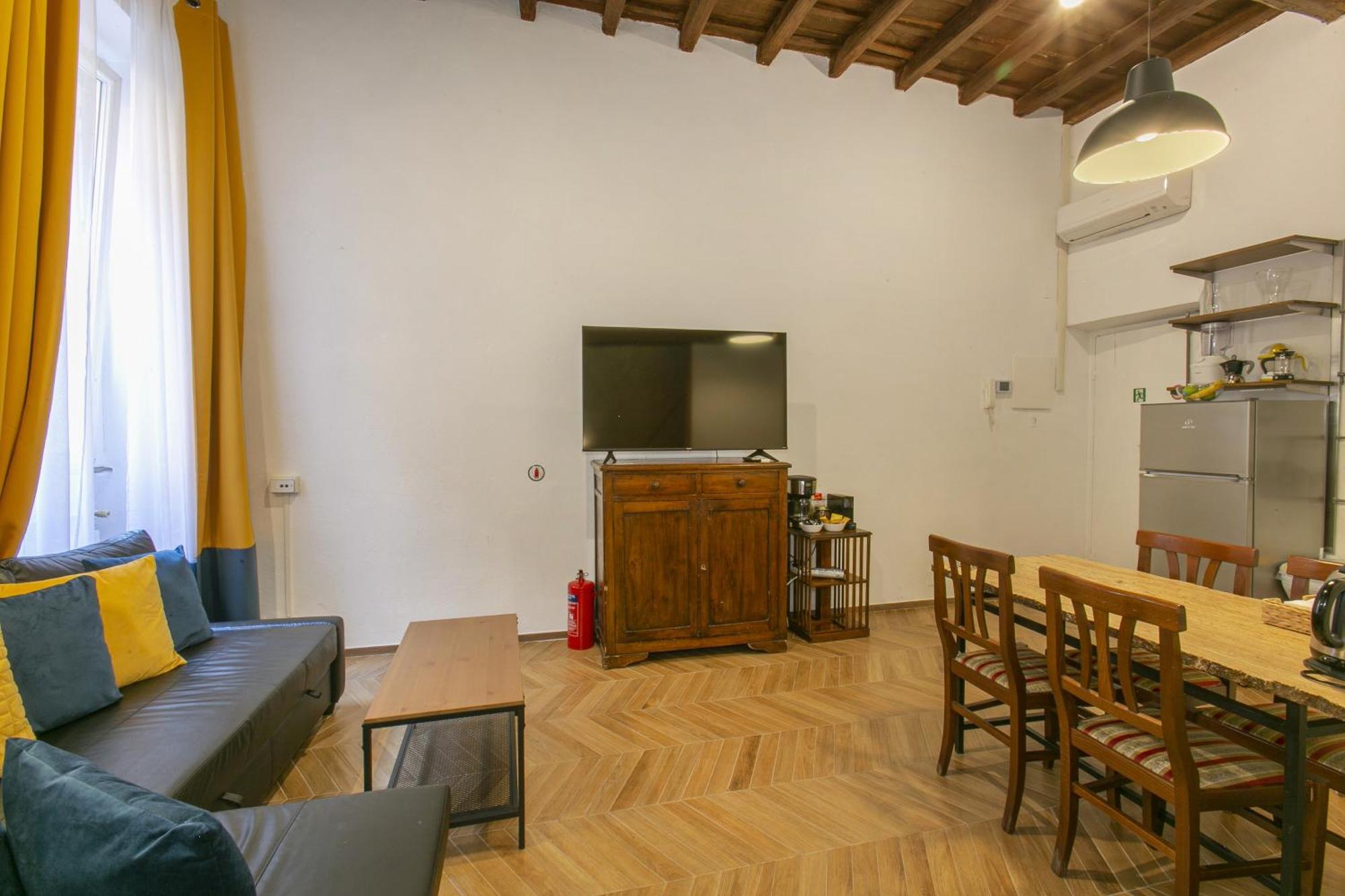 Trevi Little Palace #2 Apartment *