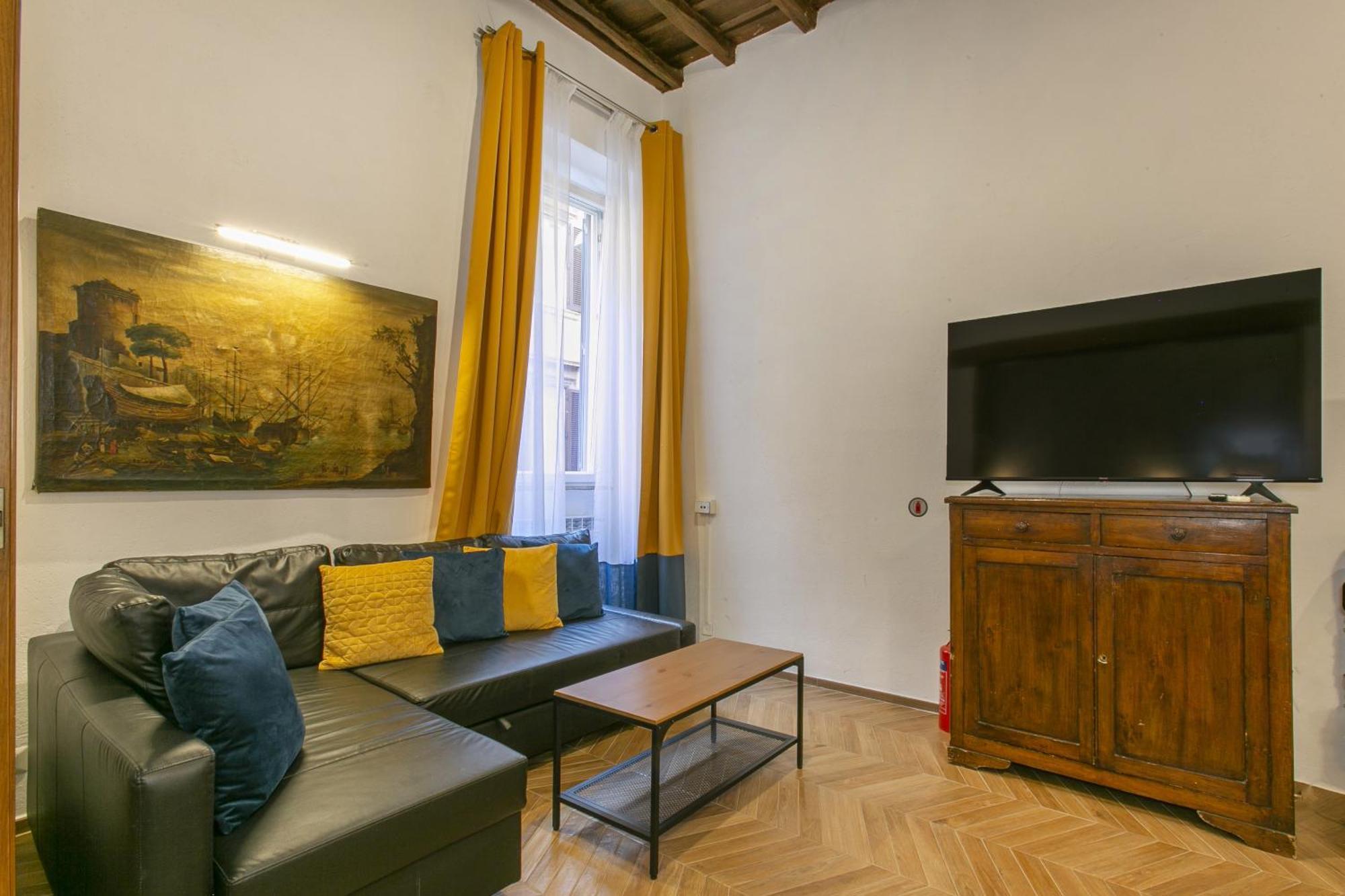 Apartment Trevi Little Palace #2 *