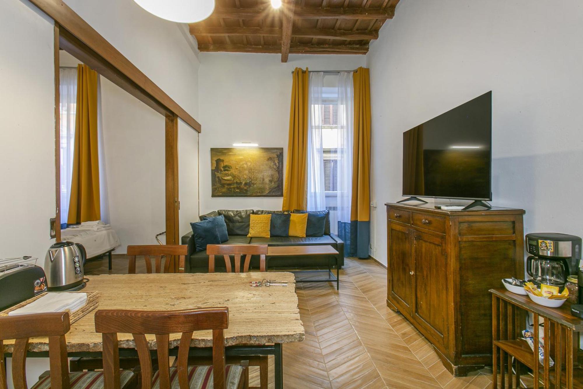 Trevi Little Palace #2 Apartment